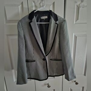 Kasper Black and White Houndstooth Blazer